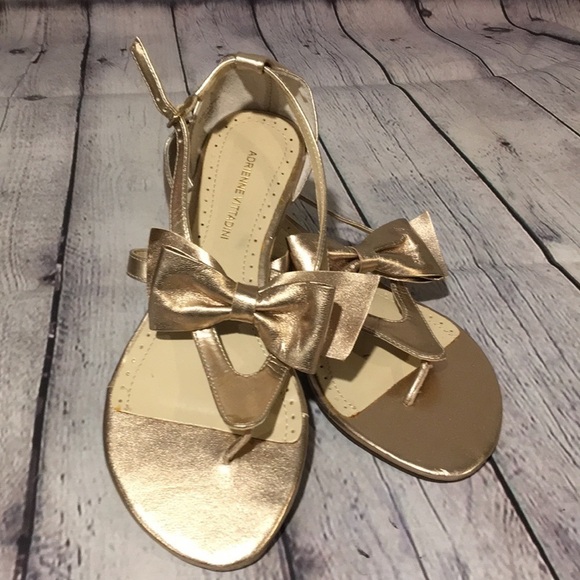 Adrienne Vittadini Gold bow strap sandals - Picture 1 of 7